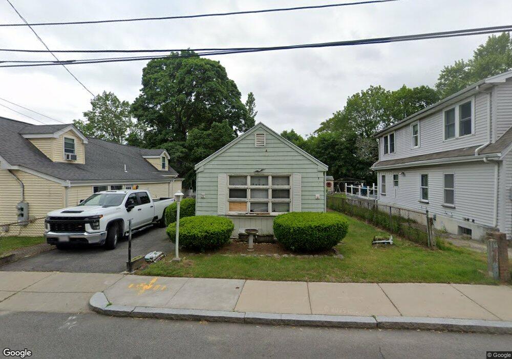11 Buckingham St, Hyde Park, MA 02136 - photo 1