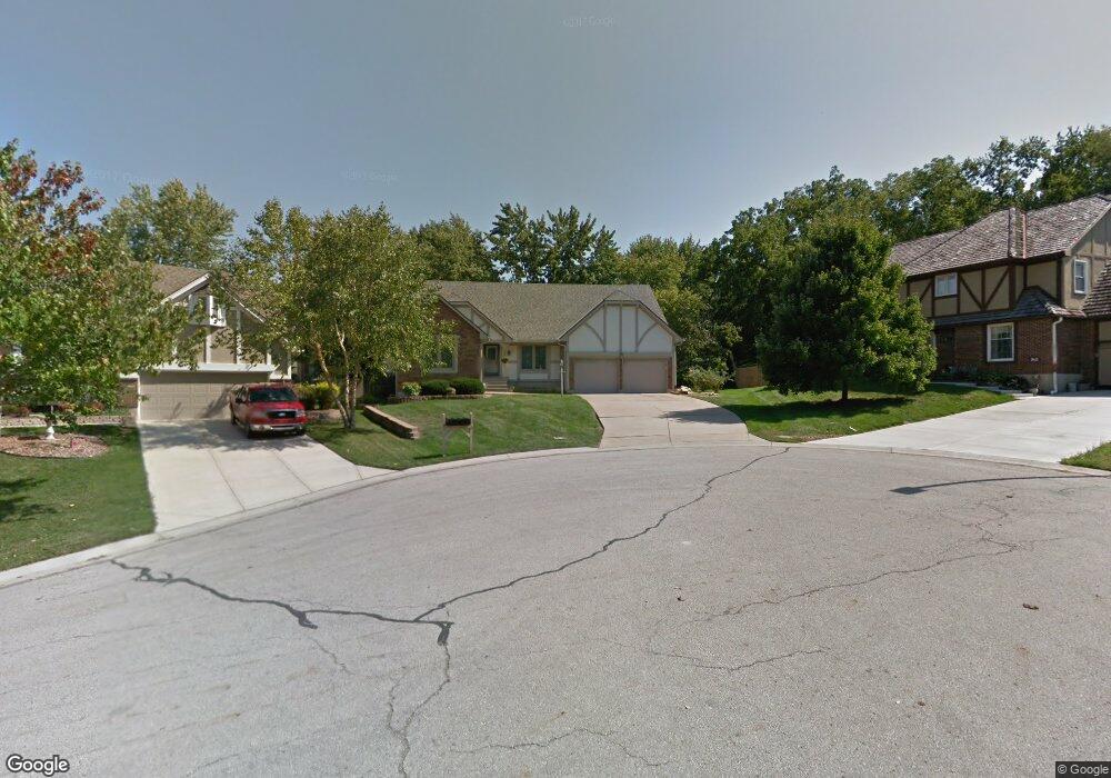 7615 Bradshaw St, Shawnee, KS 66216 - photo 1