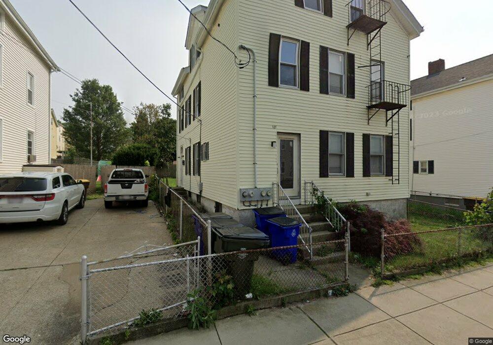 107 William St unit 3, Fall River, MA 02721 - photo 1