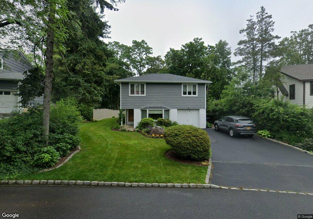 4 Sheffield Rd, Great Neck, NY 11021 - photo 1