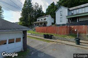 201 Clayton St, Mannington, WV 26582