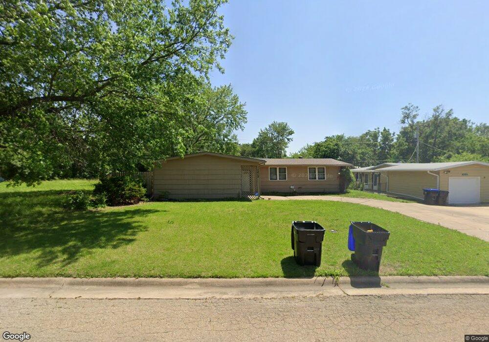 1413 SW Argyll St, Topeka, KS 66611 - photo 1