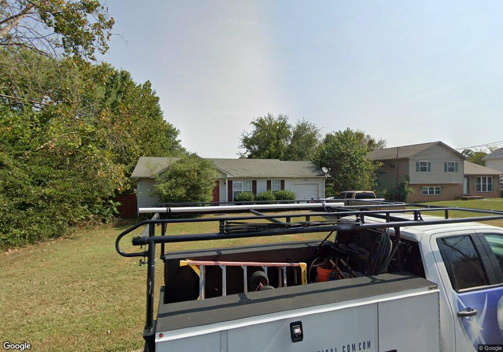 1001 Cooper Dr, Oak Grove, KY 42262 - photo 1