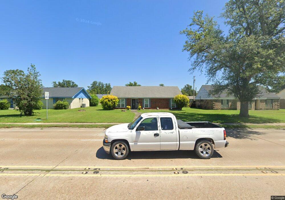 1915 E Prien Lake Rd, Lake Charles, LA 70601 - photo 1