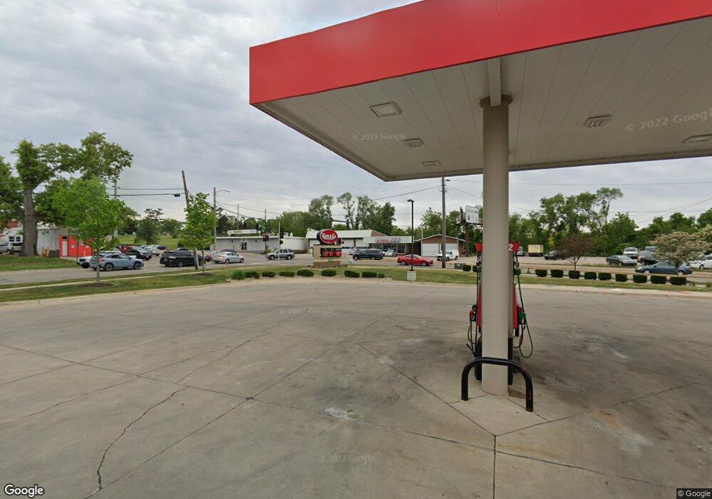 853 15th St SE, Cedar Rapids, IA 52403 - photo 1