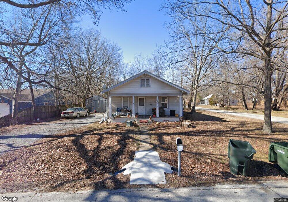 301 S Perdue Ave, Claremore, OK 74017 - photo 1