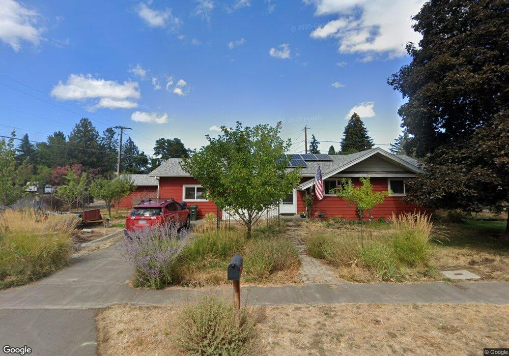 1204 NE Watson Dr, Bend, OR 97701 - photo 1