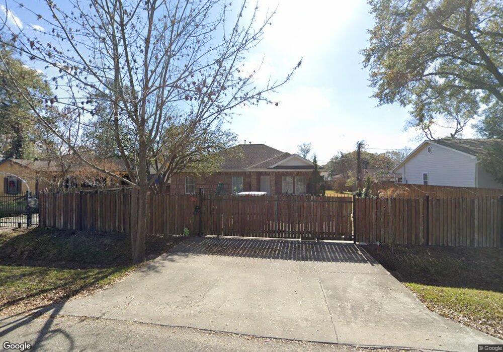 502 Twin Oaks St, Houston, TX 77076 - photo 1