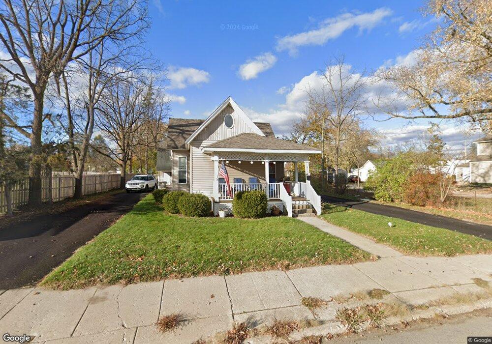 815 W Main St, Lowell, MI 49331 - photo 1