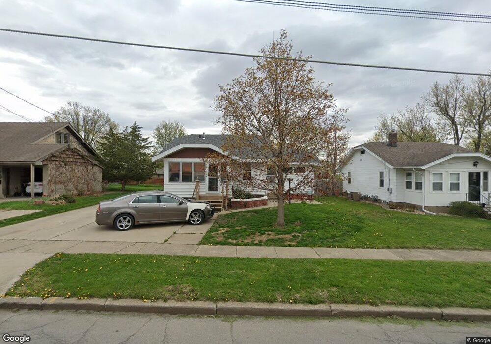 214 E 14th St N, Newton, IA 50208 - photo 1