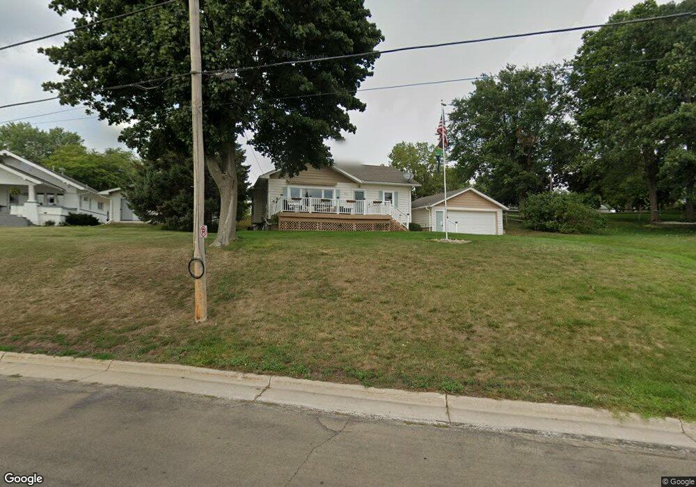 941 North Shore Ave, Albert Lea, MN 56007 - photo 1