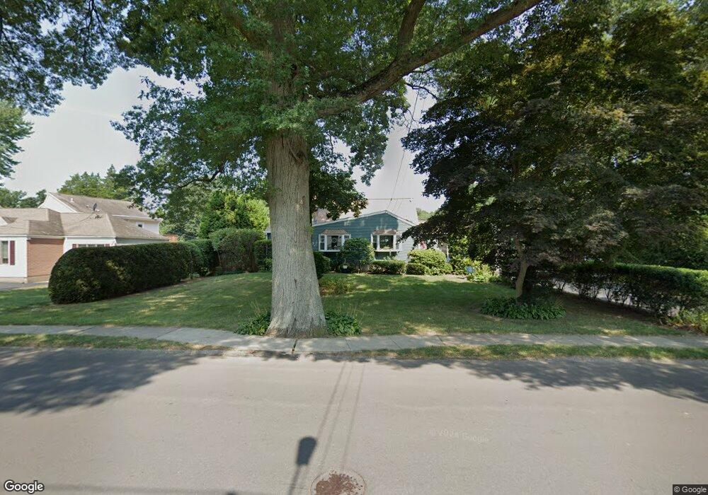 672 Connors Ln, Stratford, CT 06614 - photo 1