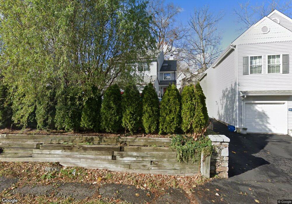 43 Soundview Ave unit 3, Norwalk, CT 06854 - photo 1