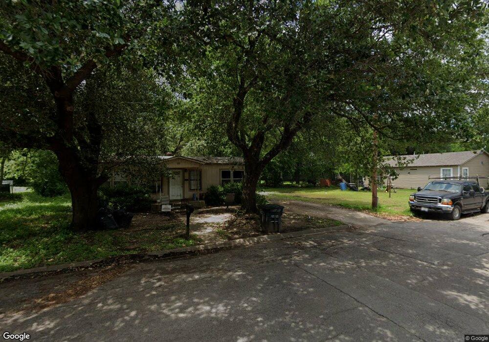 707 Madison St, Cleburne, TX 76033 - photo 1