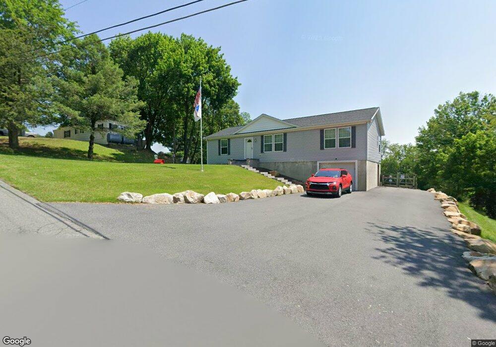 532 E Dannersville Rd, Bath, PA 18014 - photo 1