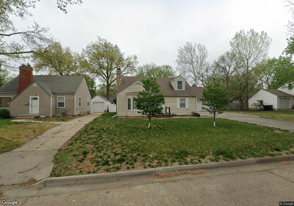 1160 SW Warren Ave, Topeka, KS 66604 - photo 1