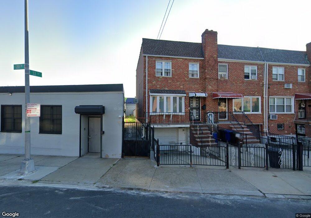 3201 20th Rd, Astoria, NY 11105 - photo 1