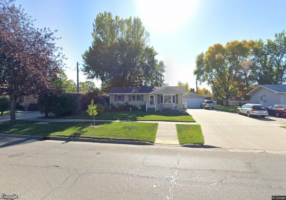 1907 17th Ave S, Grand Forks, ND 58201 - photo 1