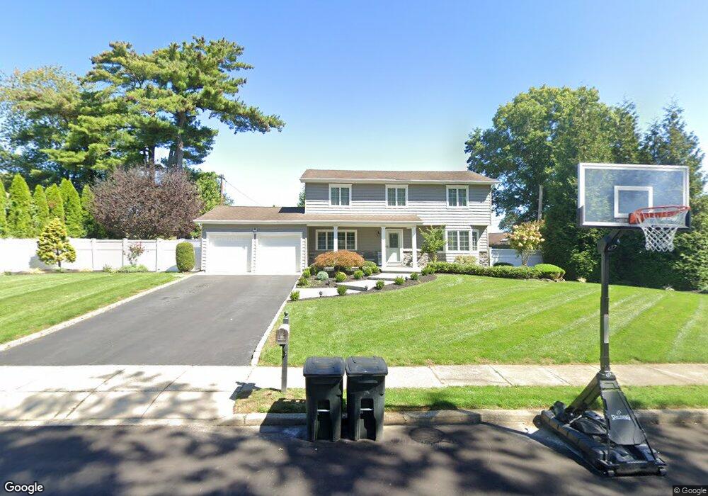 6 Tara Ln, Dix Hills, NY 11746 - photo 1