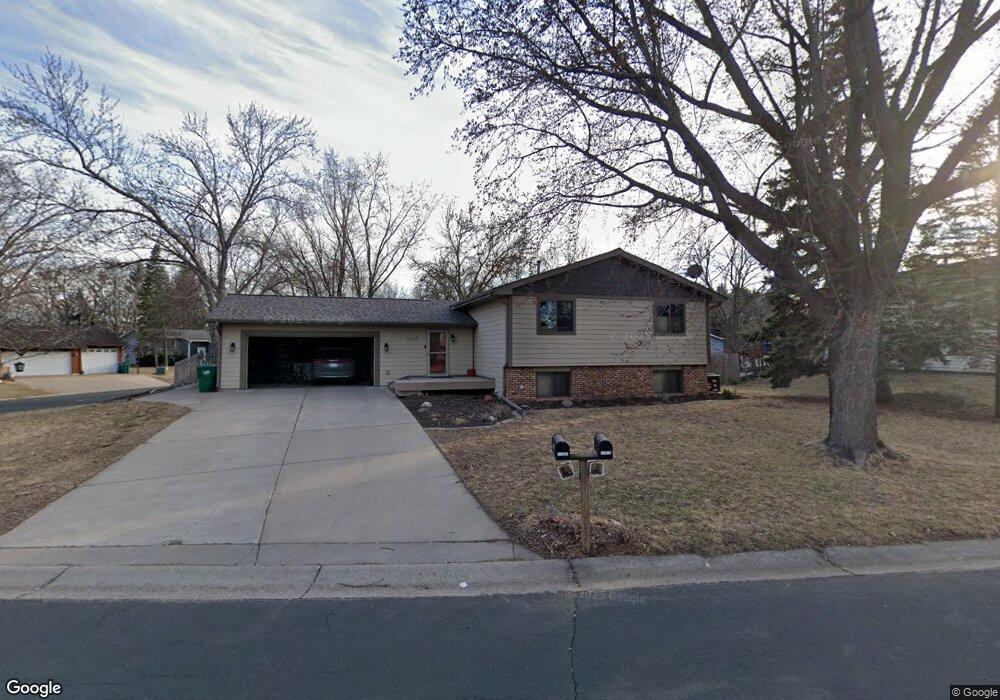 11005 Maple Valley Dr, Maple Grove, MN 55369 - photo 1