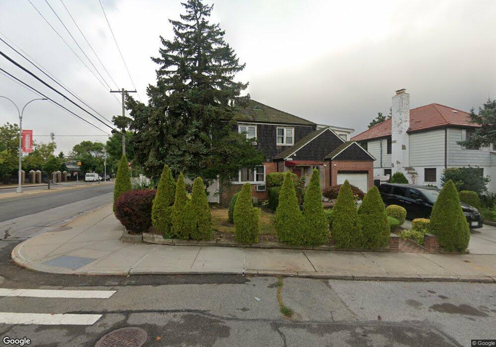 7666 174th St, Fresh Meadows, NY 11366 - photo 1