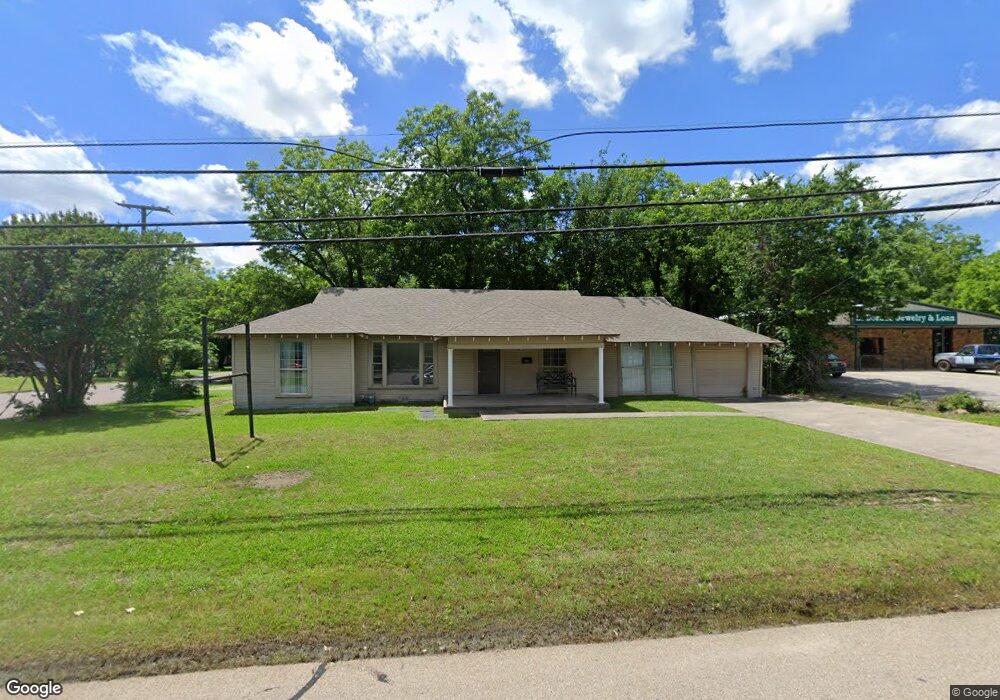 2001 N Center St, Bonham, TX 75418 - photo 1