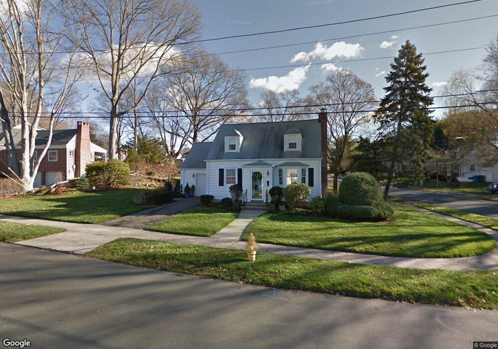 96 Edgemere Rd, Hamden, CT 06517 - photo 1