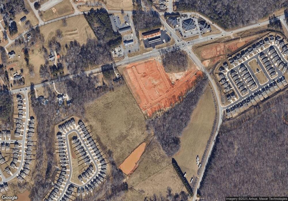 5309 Melbourne Ln, Flowery Branch, GA 30542 - photo 1