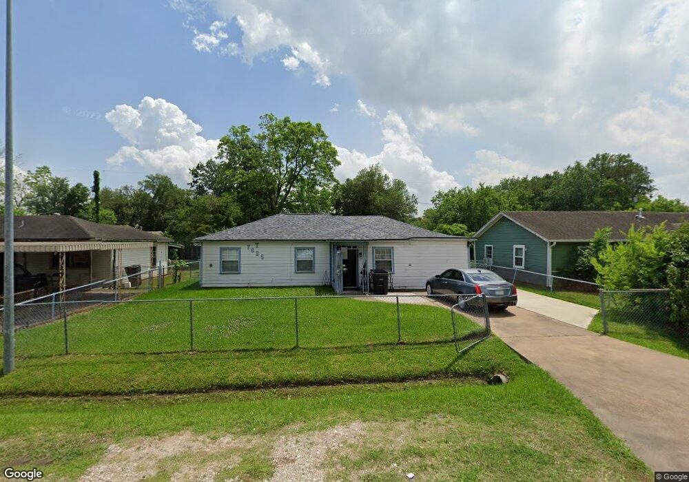 7626 W Knoll St, Houston, TX 77028 - photo 1
