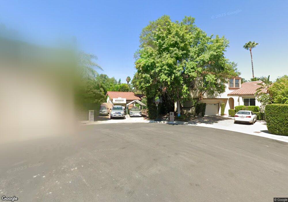 5241 Calderon Rd, Woodland Hills, CA 91364 - photo 1