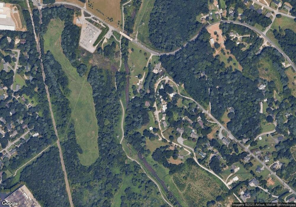 463 Queen St, Hendersonville, NC 28792 - photo 1