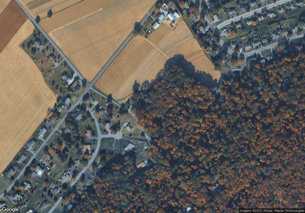 420 Wunderly Ln, New Holland, PA 17557 - photo 1