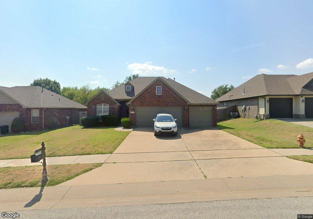 8320 S Gardenia Ave, Broken Arrow, OK 74011 - photo 1