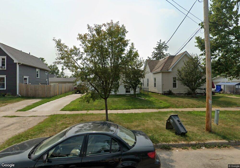 1416 1st St SW, Cedar Rapids, IA 52404 - photo 1