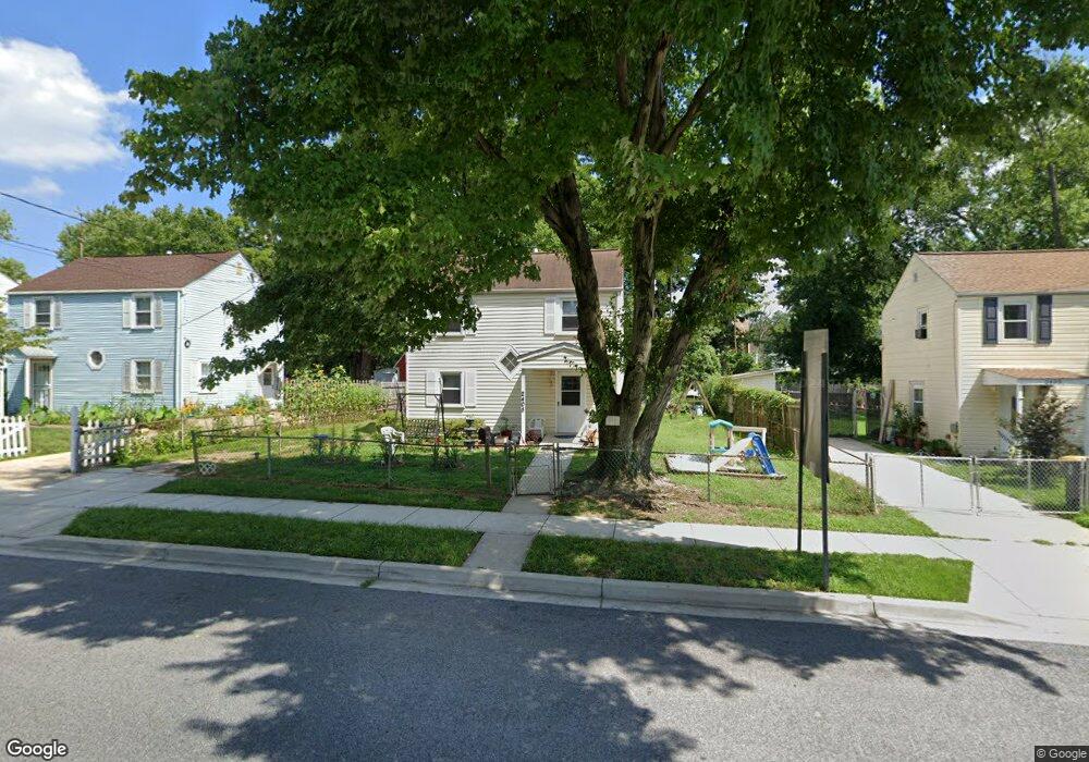 2405 Kent Village Dr, Hyattsville, MD 20785 - photo 1