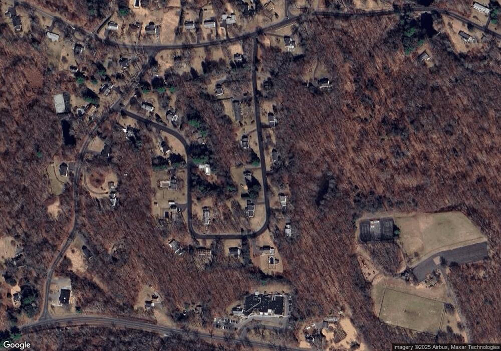 81 Carriage Dr, Middlebury, CT 06762 - photo 1