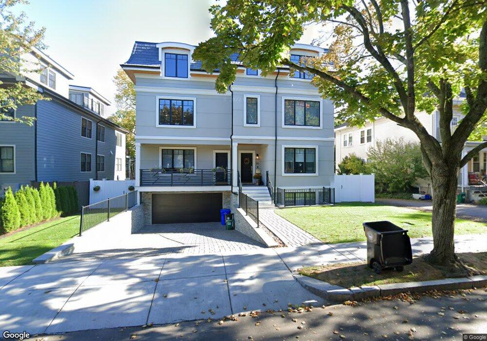 80 Verndale St unit 2, Brookline, MA 02446 - photo 1