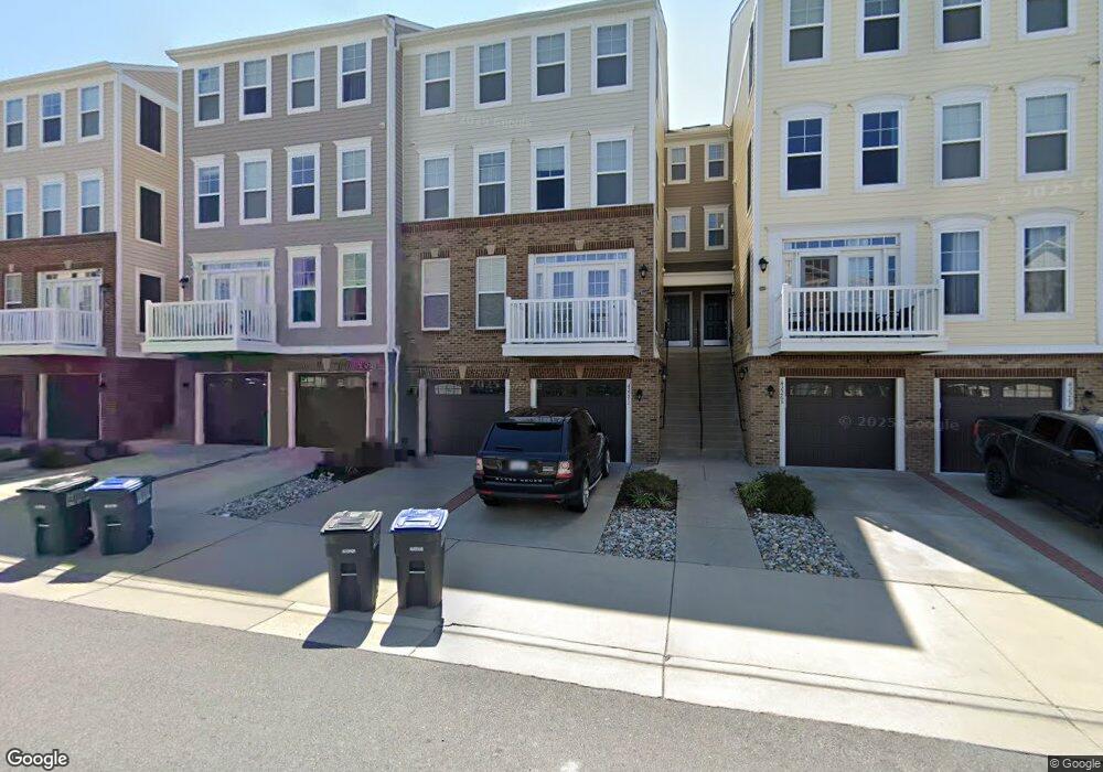 42271 Canary Grass Square, Aldie, VA 20105 - photo 1