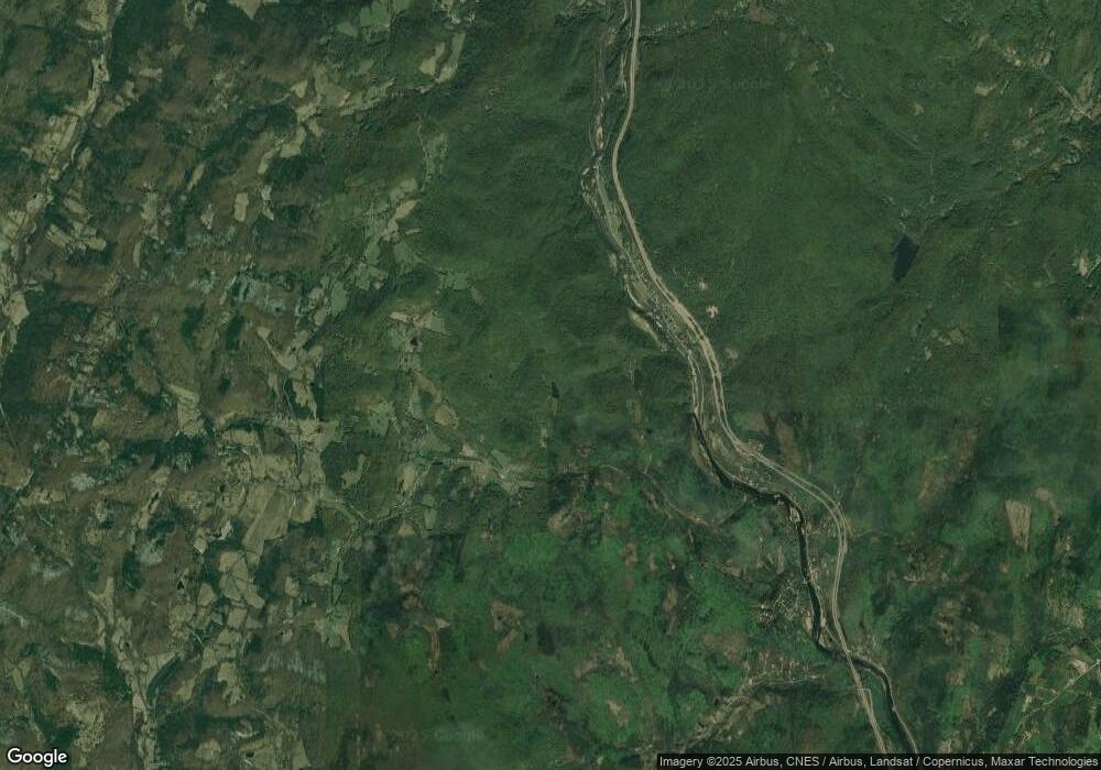 75 Maple V Rd, Pomfret, VT 05084 - photo 1