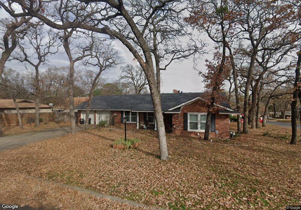 1016 Trailwood Dr, Hurst, TX 76053 - photo 1