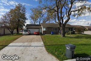 715 Main St, Hull, IA 51239