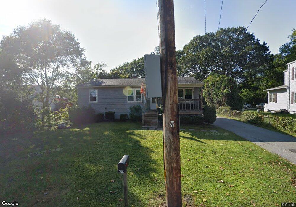 424 1/2 Central Ave, Johnston, RI 02919 - photo 1
