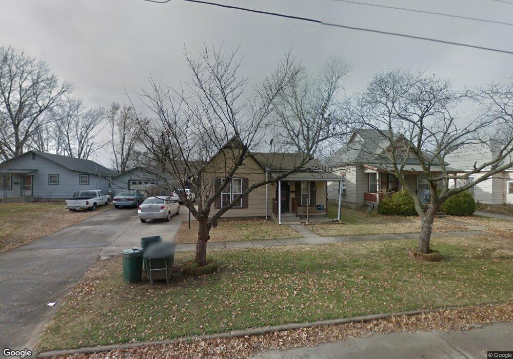 717 S 15th St, Parsons, KS 67357 - photo 1