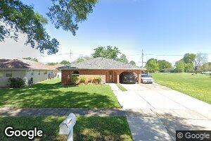 51 W Carolina Dr, Chalmette, LA 70043