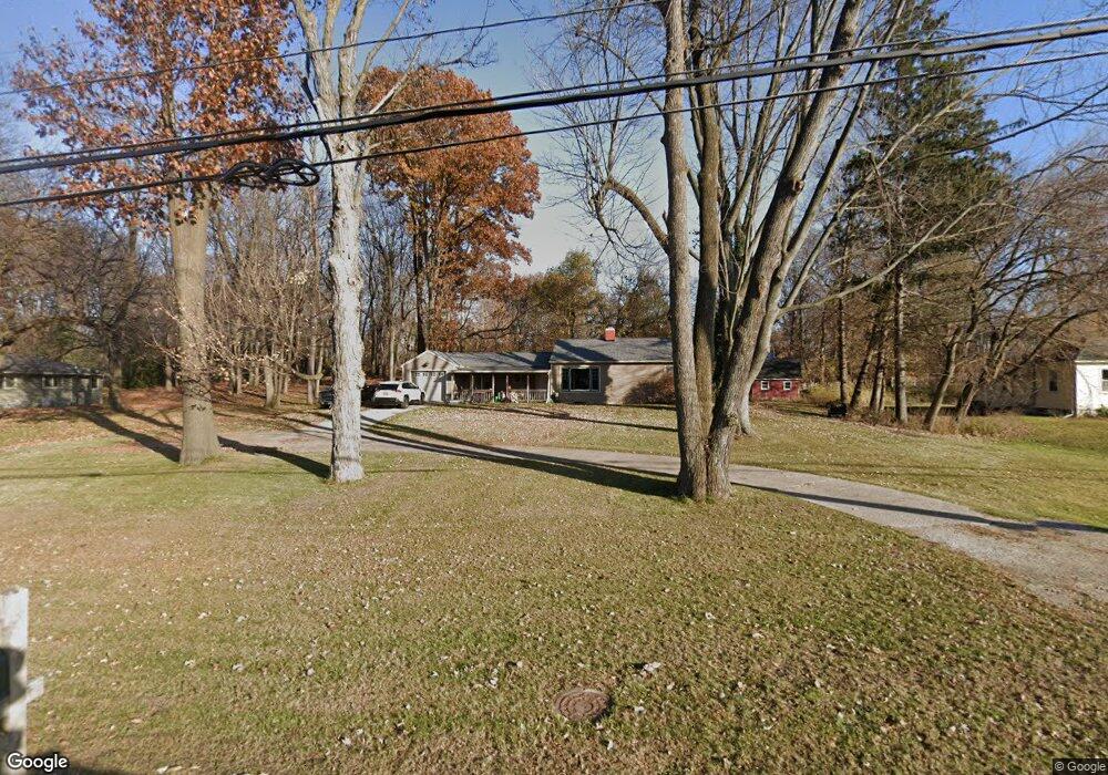 1400 N Waverly Rd, Lansing, MI 48917 - photo 1