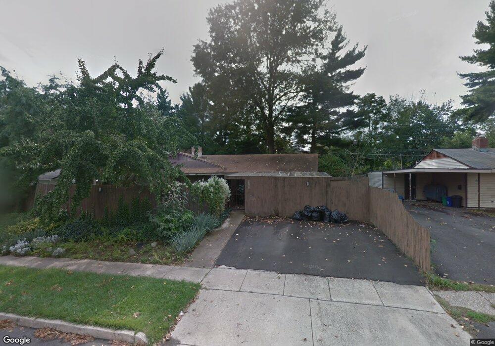 192 Blue Ridge Dr, Levittown, PA 19057 - photo 1