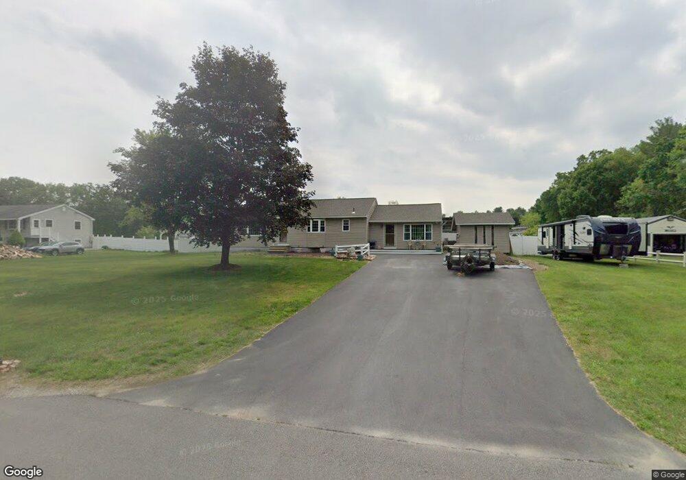 8 Kemo Cir, Litchfield, NH 03052 - photo 1