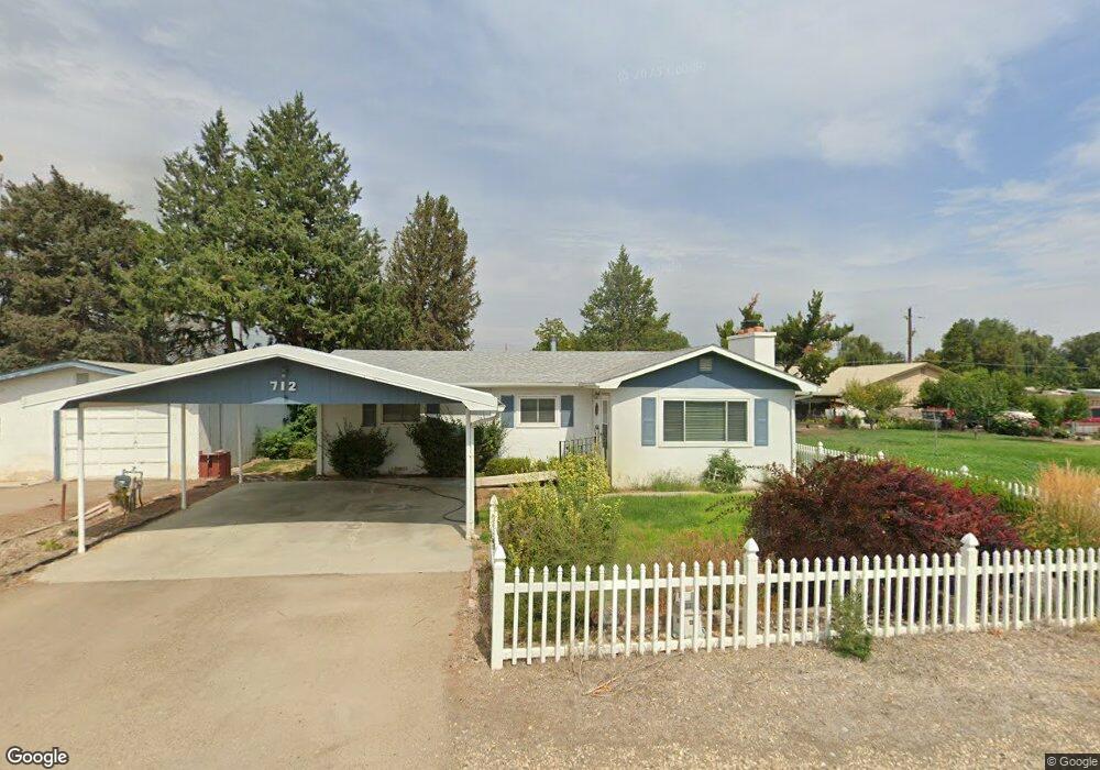 712 W Oregon Ave, Homedale, ID 83628 - photo 1