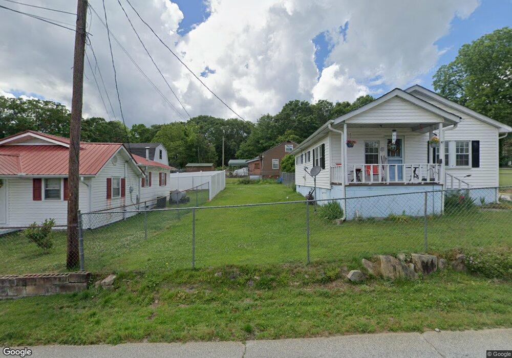 600 S Spring St, Walhalla, SC 29691 - photo 1