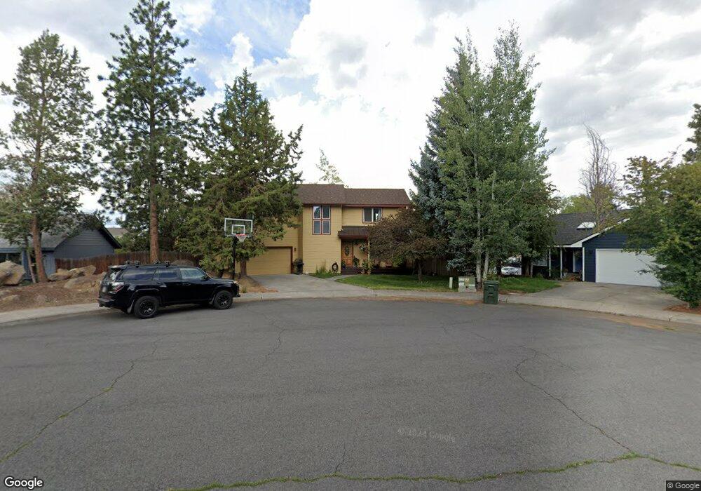 602 NE Tracker Ct, Bend, OR 97701 - photo 1